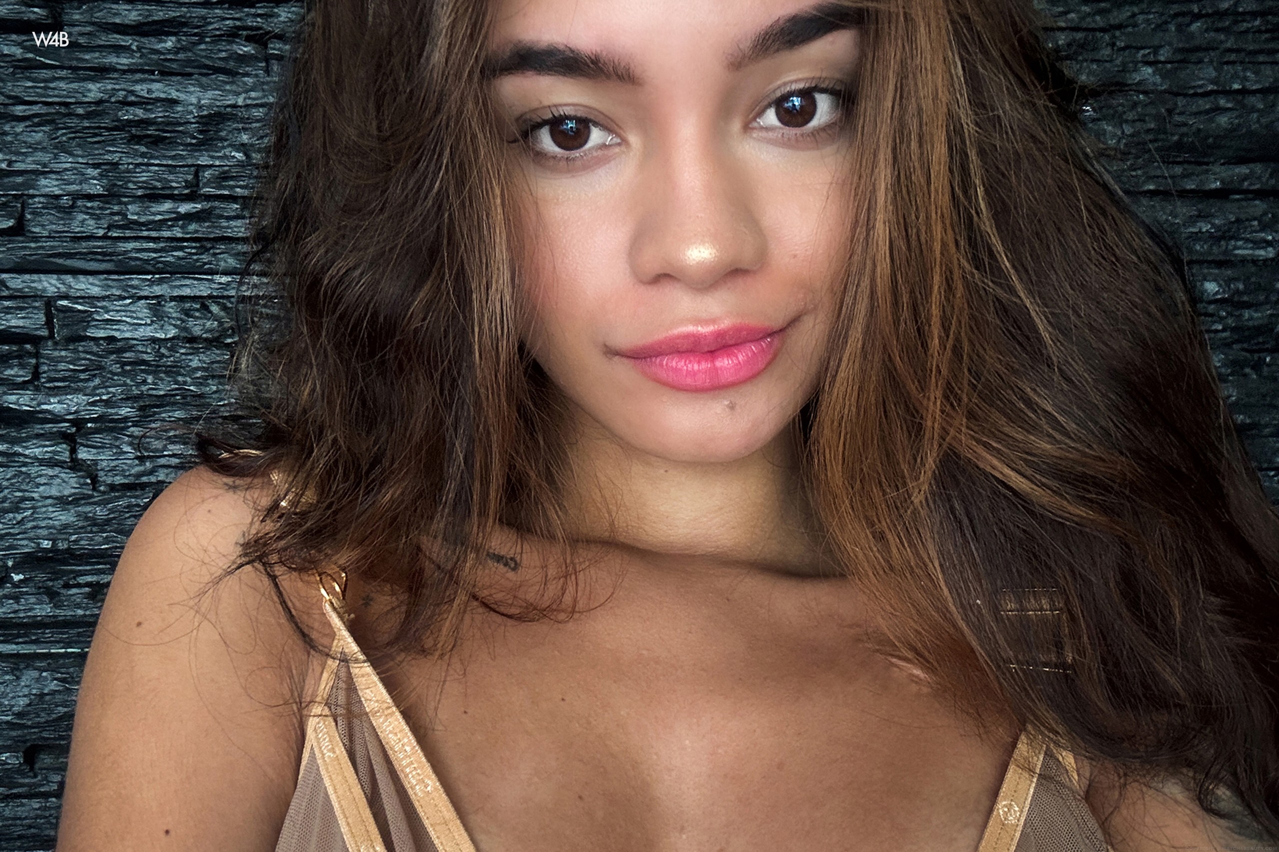 Selfie 4U: Don't Forget Me